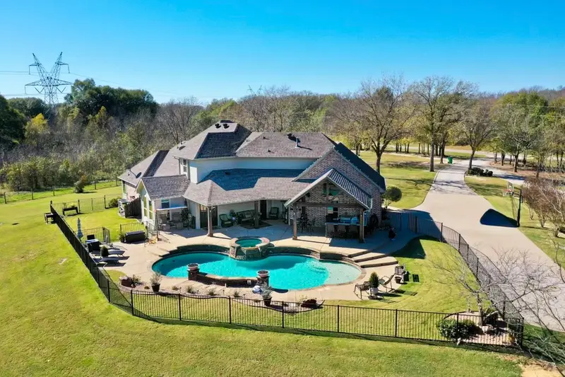 Completed Homes photo 9